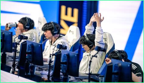 DWG KIA return to Worlds finals with victory over rivals T1